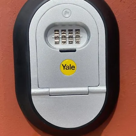 1-c Bel Calme Climatise Parking Gratuit Prive Sur Demande * Σαρλρουά