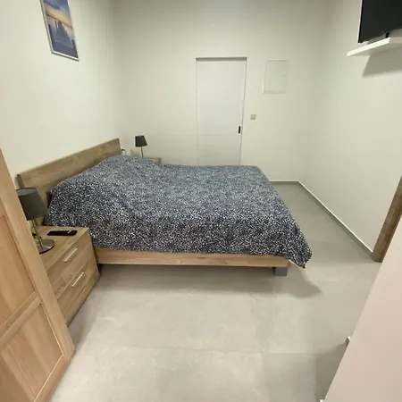 Apartment 1-c Superbe Tres Calme Et Bien Decore *
