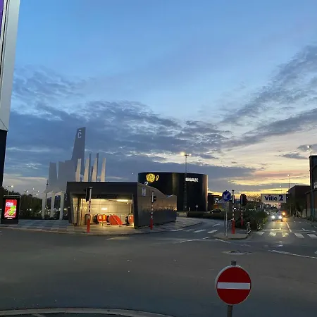 1-c Bel Calme Climatise Parking Gratuit Prive Sur Demande Διαμέρισμα *